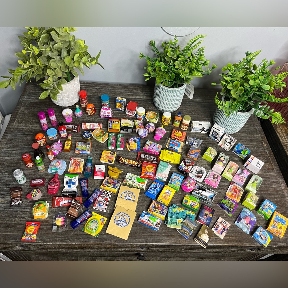 Assorted Miniature mini brand toys